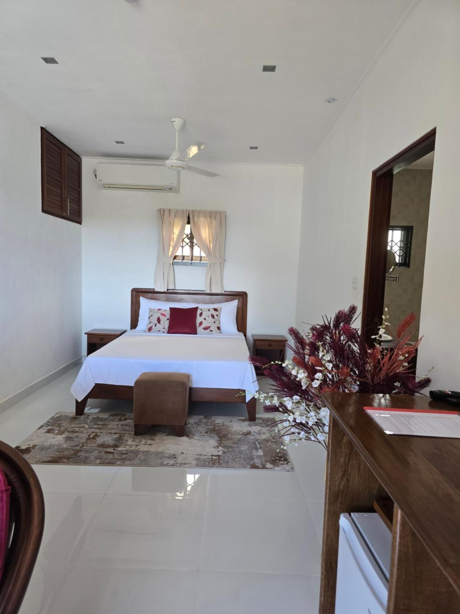 Emma'S Guest House And Self-Catering Au Cap Екстер'єр фото