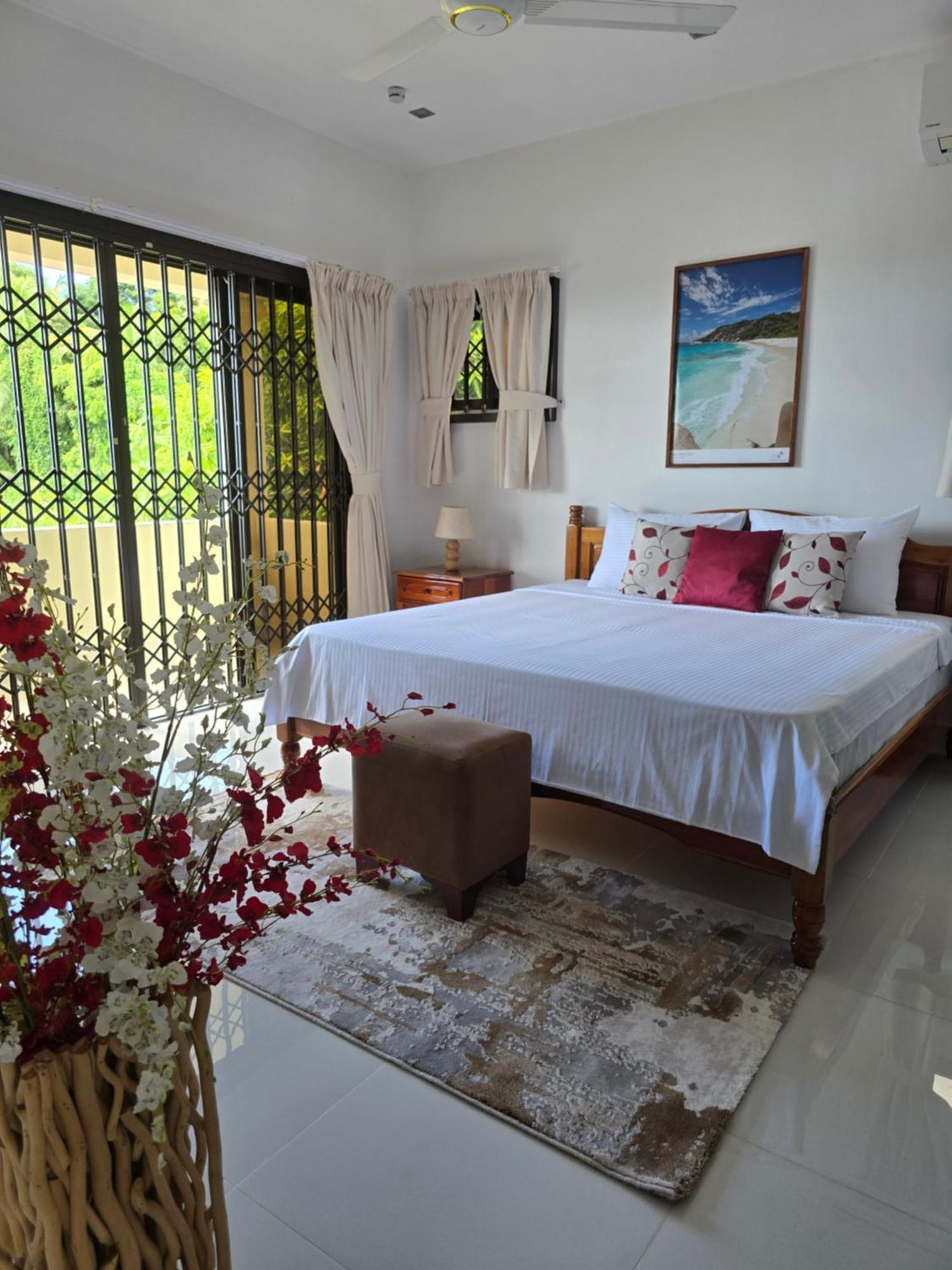 Emma'S Guest House And Self-Catering Au Cap Екстер'єр фото